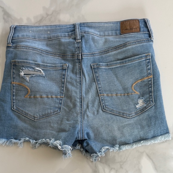 American Eagle Outfitters Light Blue Distressed Jean Shorts - Picture 4 of 4